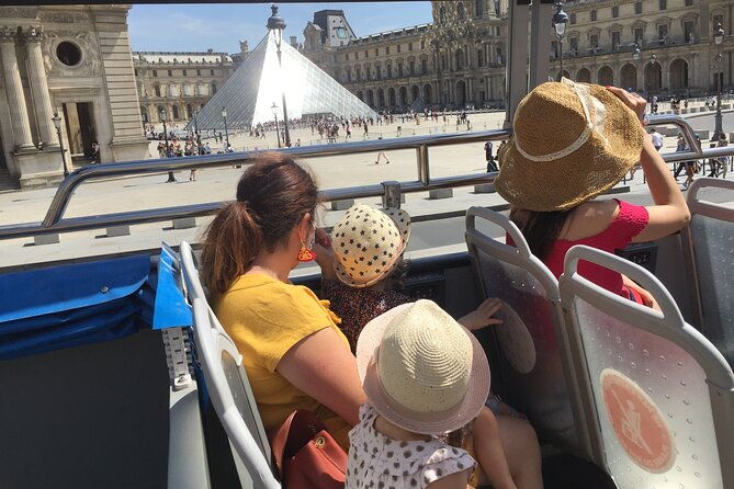 paris-tootbus-kids-tour-sightseeing-live-guided-tour