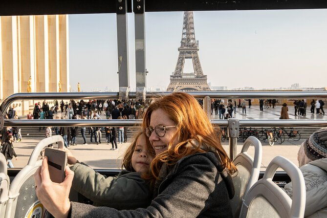paris-tootbus-kids-tour-sightseeing-live-guided-tour