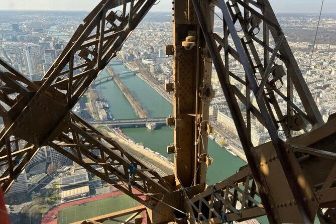 paris-top-tier-eiffel-tower-semi-private-guided-tour-max-6-people