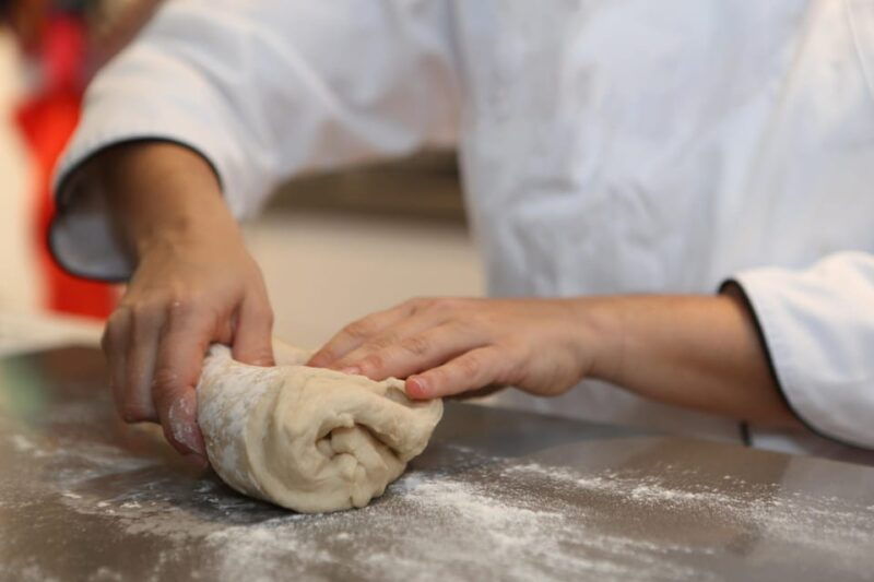 paris-traditional-croissant-cooking-class-with-local-baker