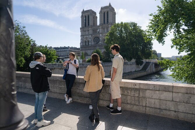 paris-uncovered-unique-guided-walking-tours-with-a-twist