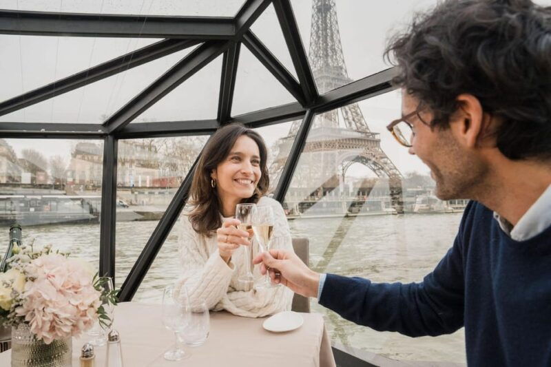 paris-valentines-day-diner-cruise-on-the-seine-river