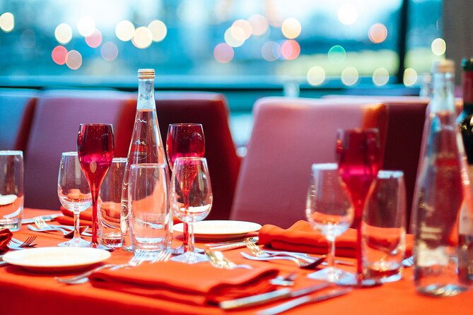 paris-valentines-day-dinner-cruise-by-bateaux-mouches