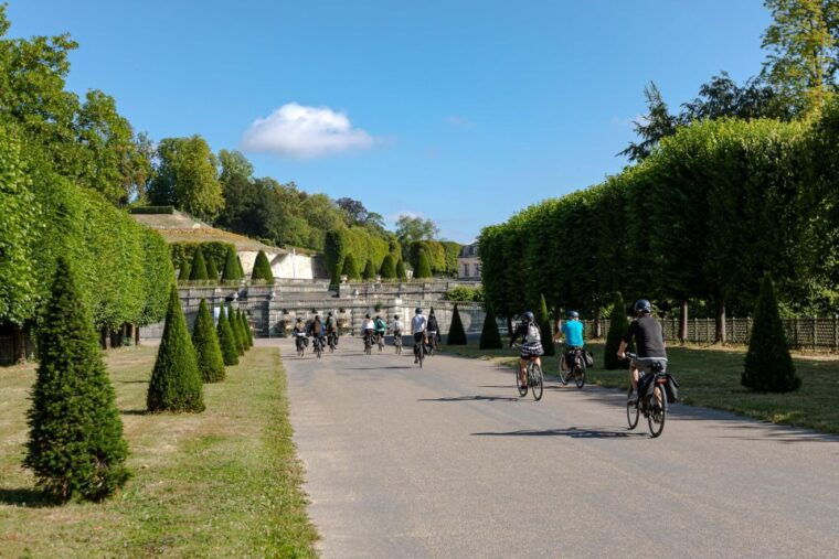 paris-versailles-palace-queen-hamlet-e-bike-tour
