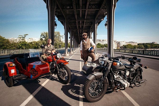 paris-vintage-private-city-tour-on-a-sidecar-motorcycle