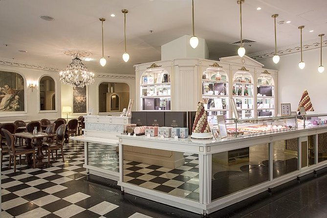 paris-vip-shopping-experience-with-lounge-access-lunch-and-transfer