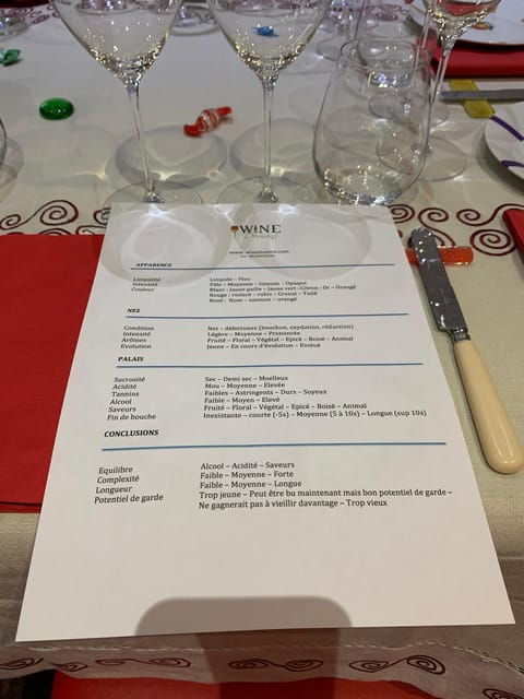 paris-wine-tasting-in-a-typical-french-apartment-max-6