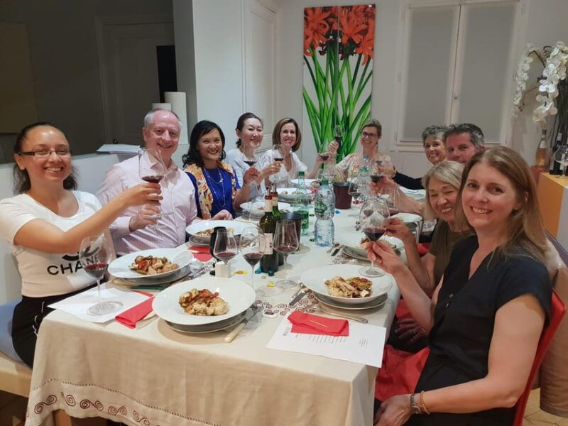 paris-wine-tasting-in-a-typical-french-apartment-max-6