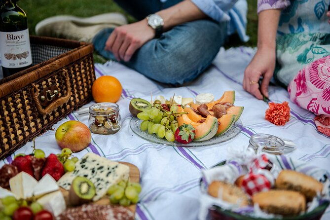 parisian-romantic-picnic
