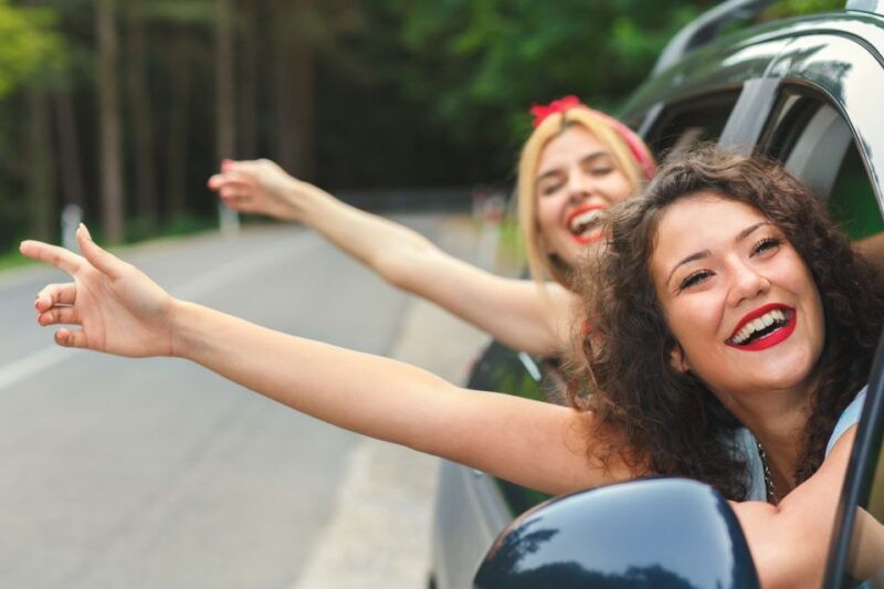 pariss-old-town-and-top-attractions-private-car-tour