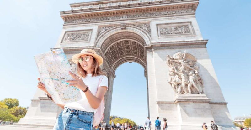 pariss-old-town-and-top-attractions-private-car-tour