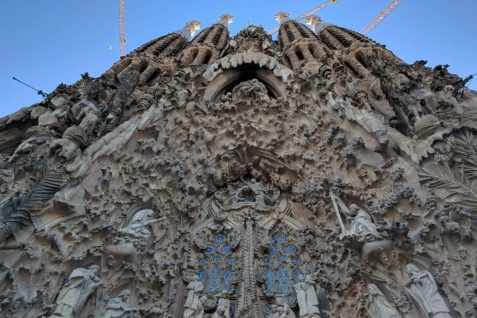 park-guell-and-sagrada-familia-gaudis-masterpieces-private-tour