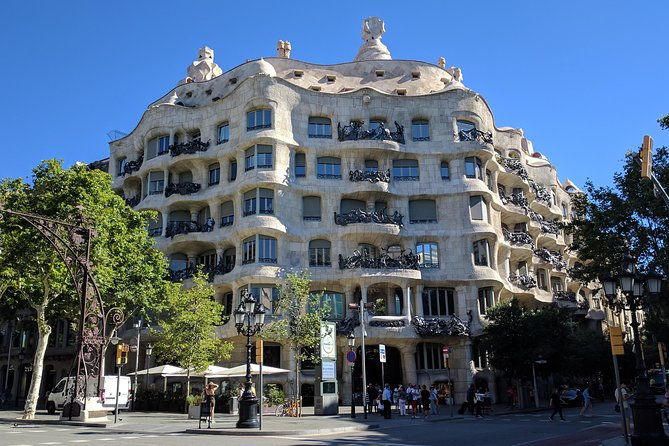 park-guell-and-sagrada-familia-gaudis-masterpieces-private-tour