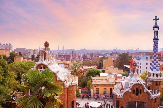 park-guell-gaudis-wonder-guided-tour-max-6-people-group