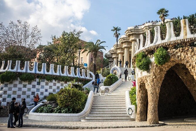 park-guell-guided-tour-in-barcelona