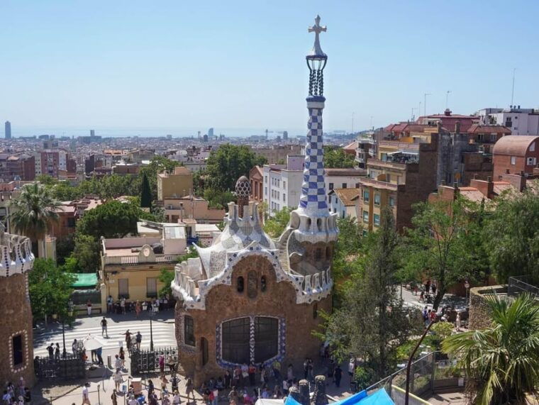 park-guell-guided-tour-with-skip-the-line-entry-ticket