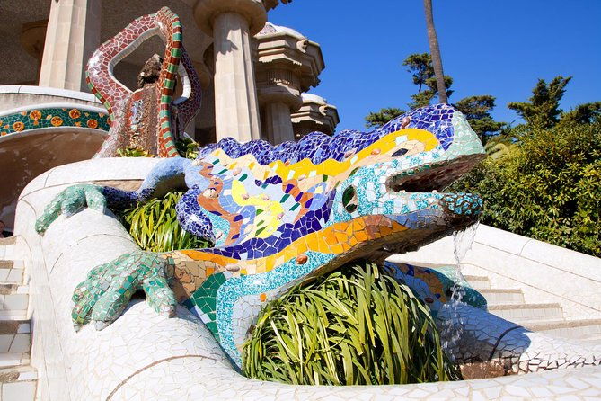 park-guell-guided-tour-with-skip-the-line-ticket-in-barcelona