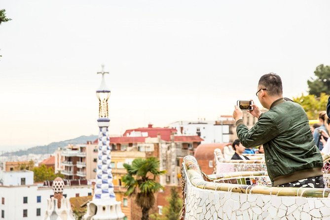 park-guell-guided-tour-with-skip-the-line-ticket-in-barcelona