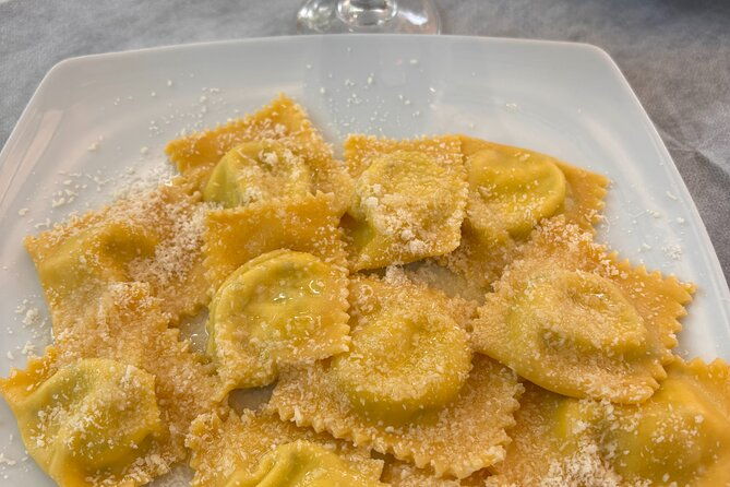 parma-food-tour-parmigiano-reggiano-prosciutto-di-parma