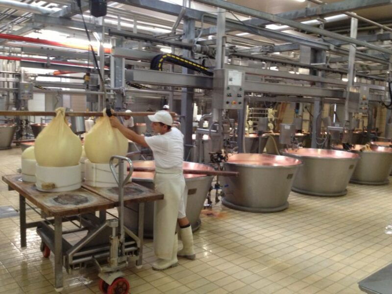 parma-parmigiano-reggiano-cheese-tour