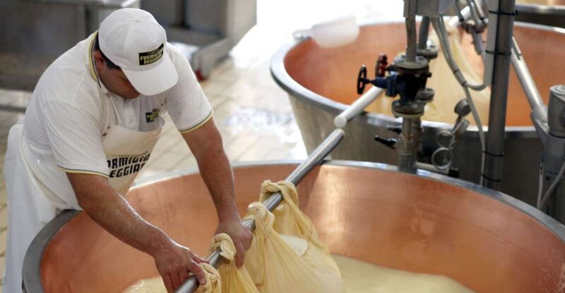 parma-parmigiano-reggiano-cheese-tour