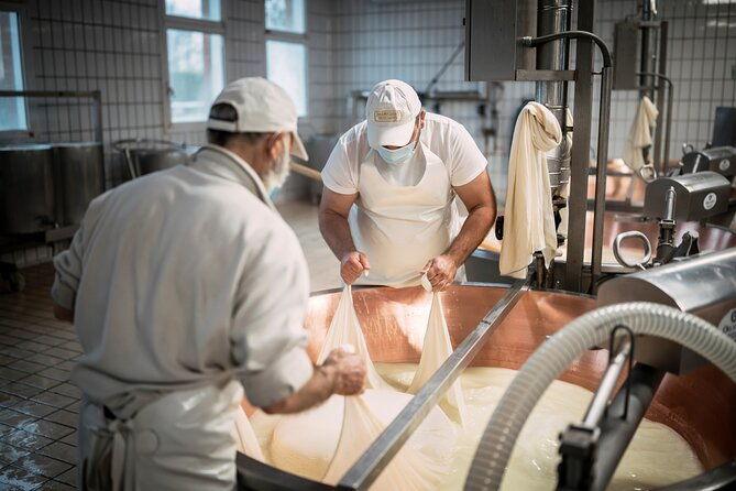parmigiano-and-culatello-private-tour-with-lunch-and-farm-visit