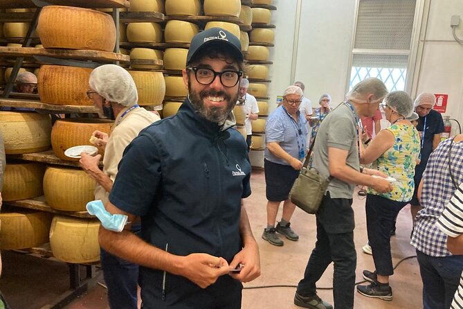 parmigiano-cheese-factory-visit-and-tasting