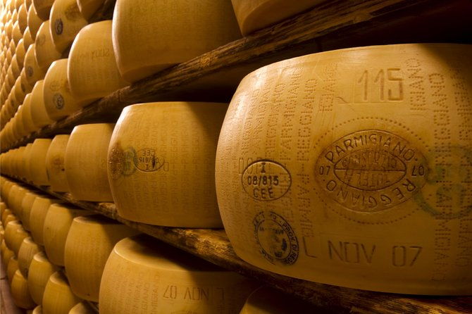 parmigiano-reggiano-cheese-factory-small-group-tour-from-parma