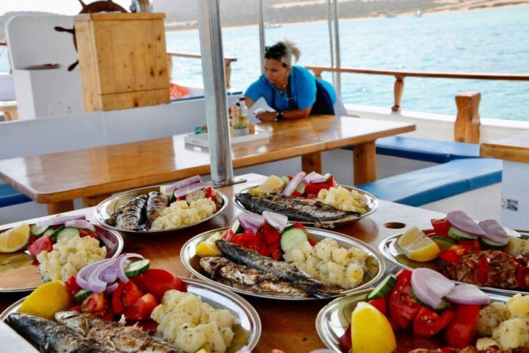 paros-antiparos-full-day-boat-tour-with-lunch-drinks