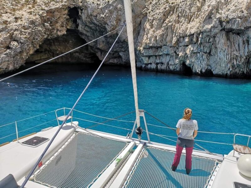 Paros: Catamaran Cruise with Swimming, Meal and Drinks - An In-Depth Look at the Paros Catamaran Experience