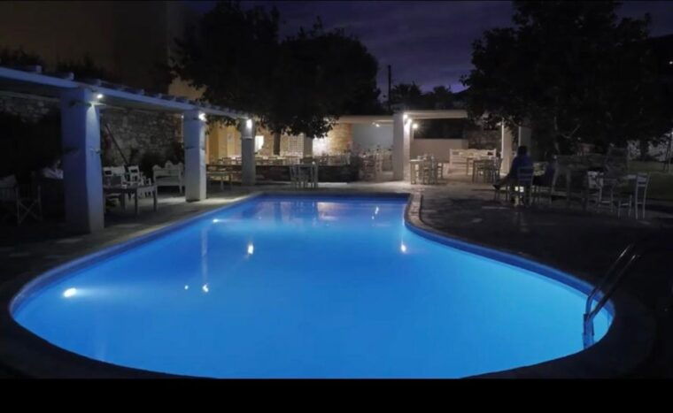 paros-greek-night-with-food-wine-dancing