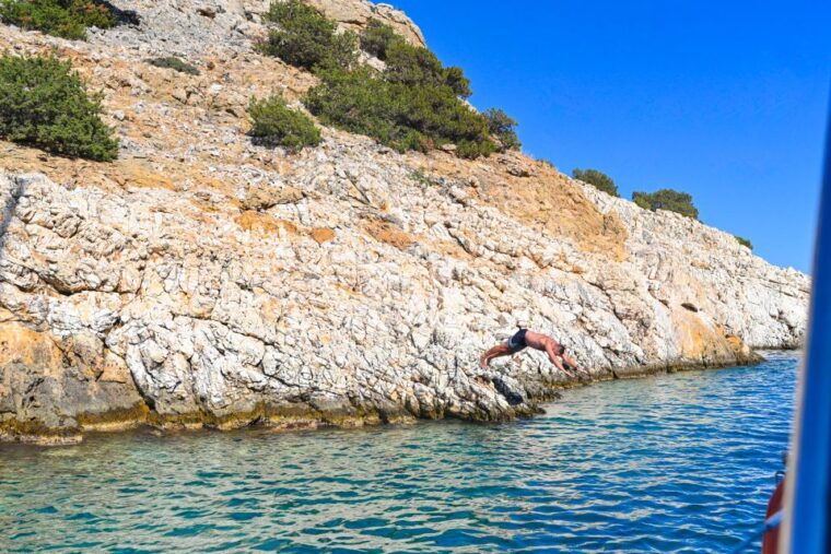 paros-iraklia-schinoussa-naxos-sailing-tour-with-lunch