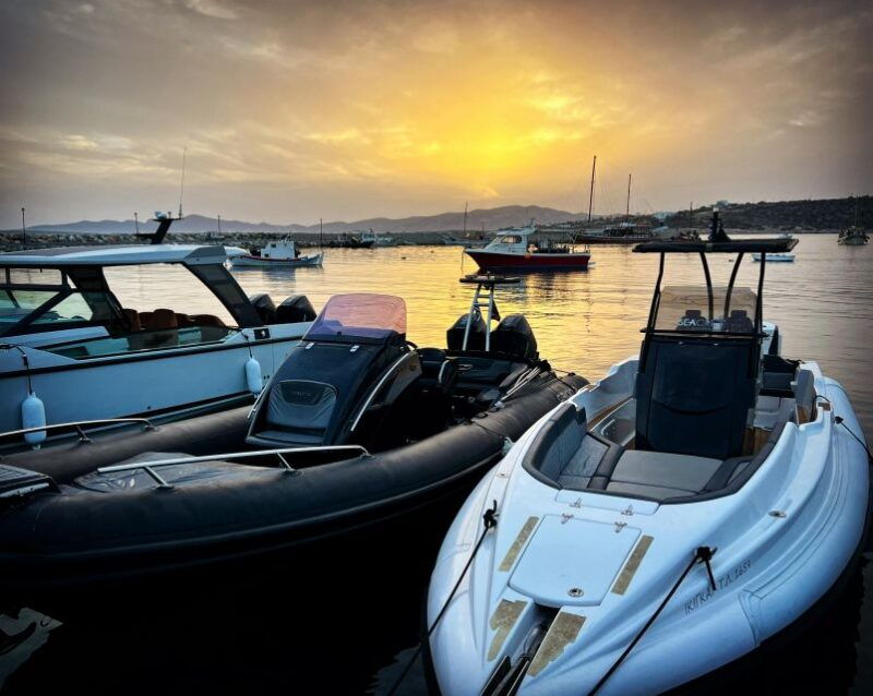 paros-premium-boat-private-cruise-with-sunset-viewing
