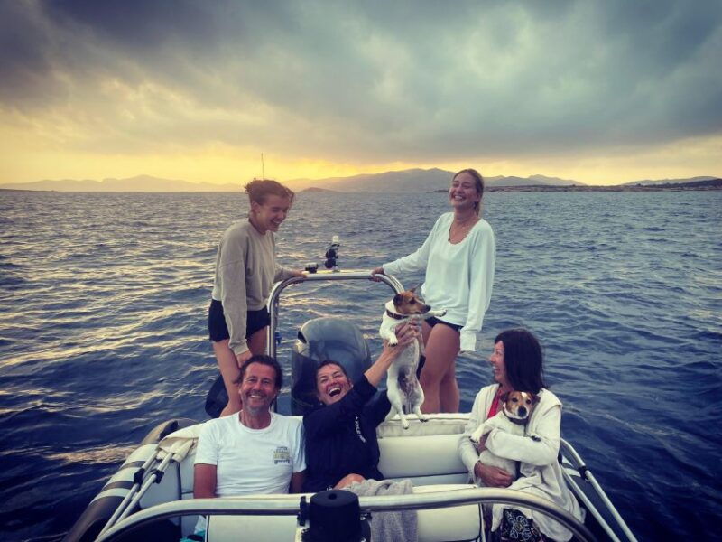paros-premium-boat-private-cruise-with-sunset-viewing