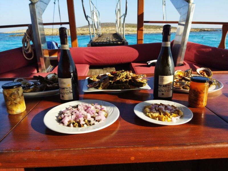 paros-traditional-gulet-shared-or-private-island-cruise