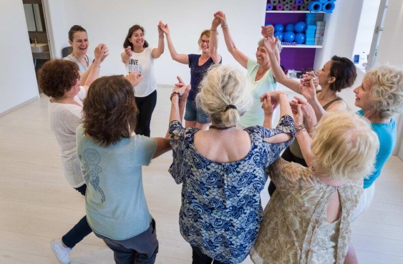 paroslets-dance-greek-with-joy-and-fun