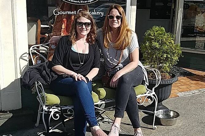 participate-in-a-fun-scavenger-hunt-in-burbank-by-wacky-walks