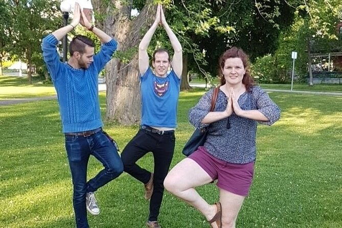 participate-in-a-fun-scavenger-hunt-in-burbank-by-wacky-walks