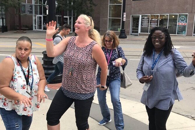 participate-in-a-fun-scavenger-hunt-in-centennial-by-wacky-walks