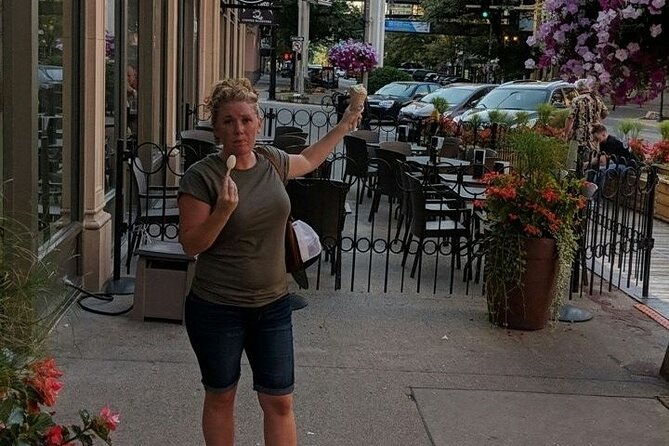 participate-in-a-fun-scavenger-hunt-in-orlando-by-wacky-walks