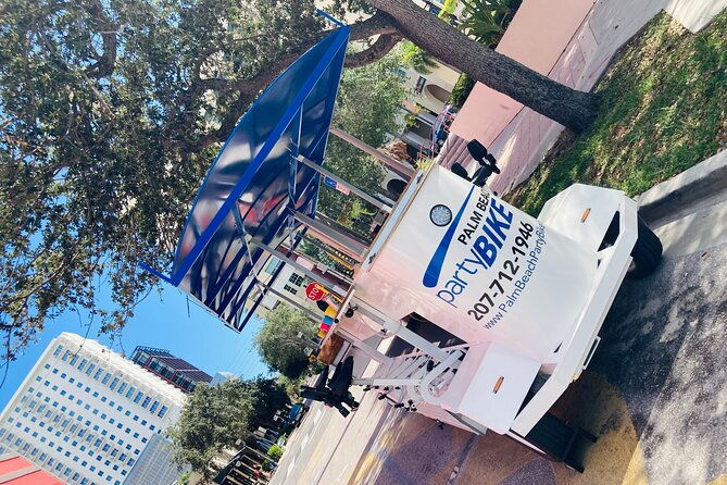 party-bike-tour-on-clematis-street-downtown-west-palm-beach