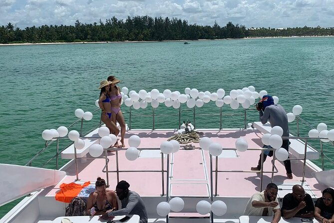 party-boat-and-snorkeling-family-friendly-semi-private