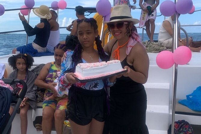 party-boat-and-snorkeling-family-friendly-semi-private