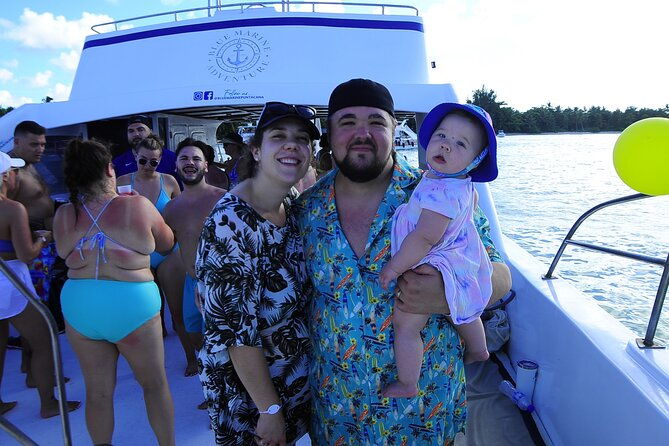 party-boat-and-snorkeling-family-friendly-semi-private
