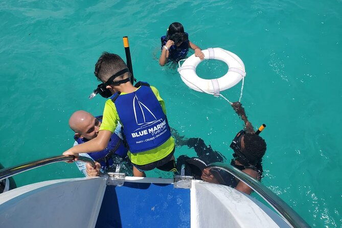 party-boat-and-snorkeling-family-friendly-semi-private