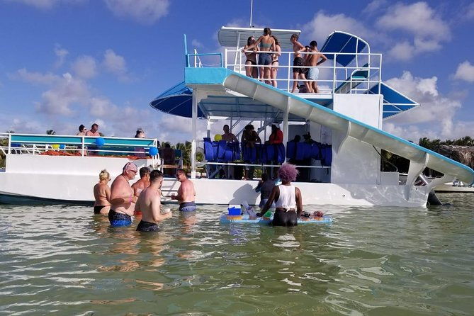 party-boat-in-punta-cana-booze-cruse