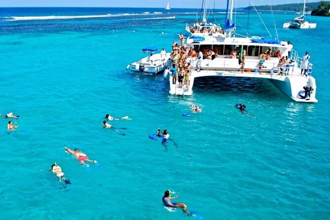 party-catamaran-snorkeling-tour-in-montego-bay
