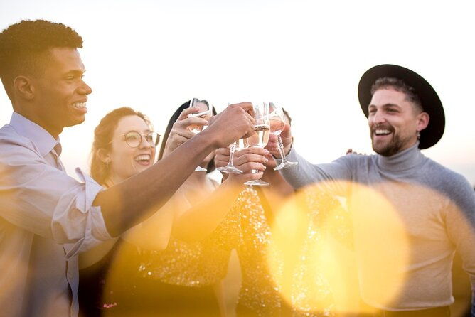 party-on-board-2-hour-cruise-with-dj-and-open-bar