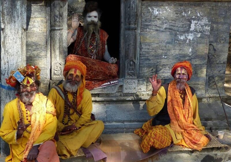 pashupatinath-evening-tour-of-temple-and-aarati-ceremony