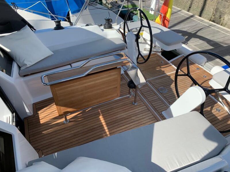 pasito-blanco-private-sailing-tour-with-food-drinks